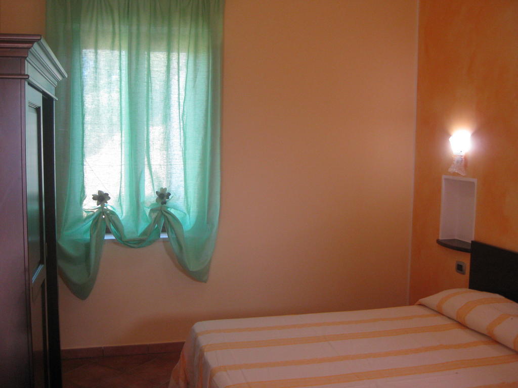 Agritursmo Montesalerno Villa Diamante Esterno foto