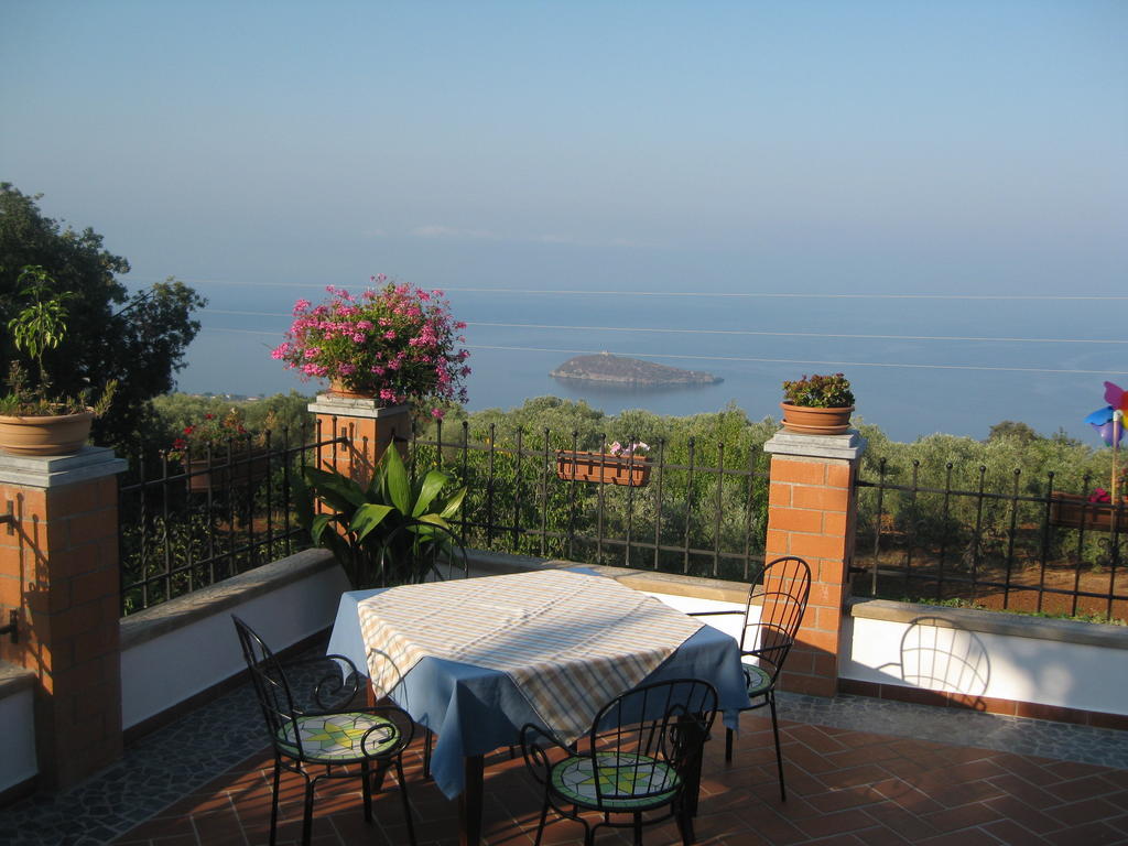Agritursmo Montesalerno Villa Diamante Esterno foto