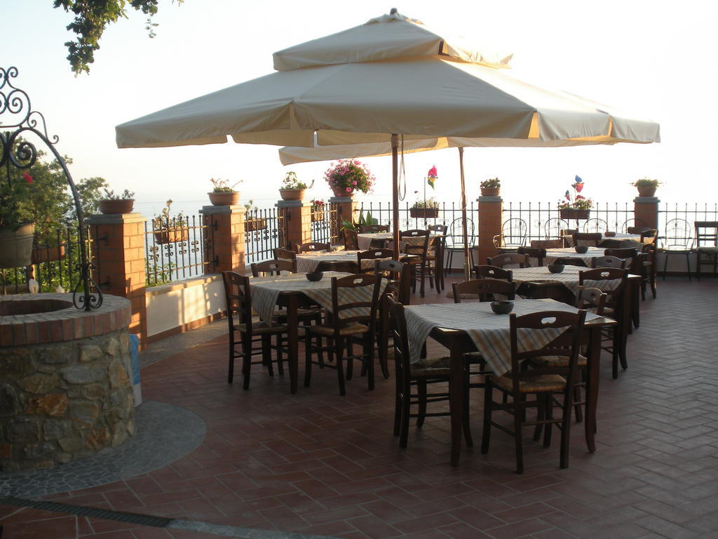 Agritursmo Montesalerno Villa Diamante Esterno foto